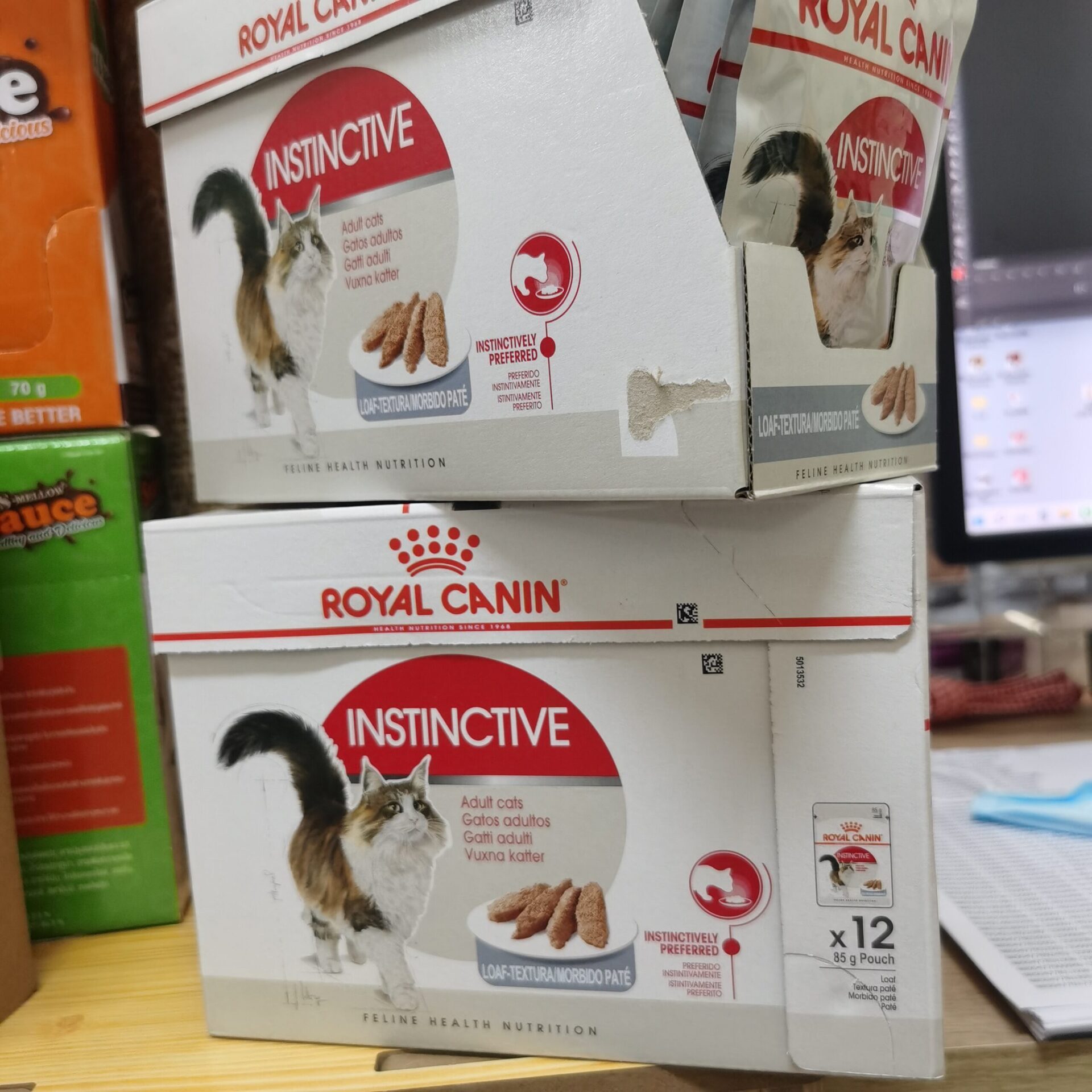 CD0103-Royal Canin แมว เพาซ์ กล่อง*12ซอง(Instinctive-Loaf 85g.)